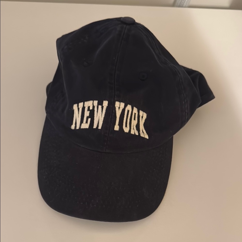 Brandy Melville Navy New York Cap